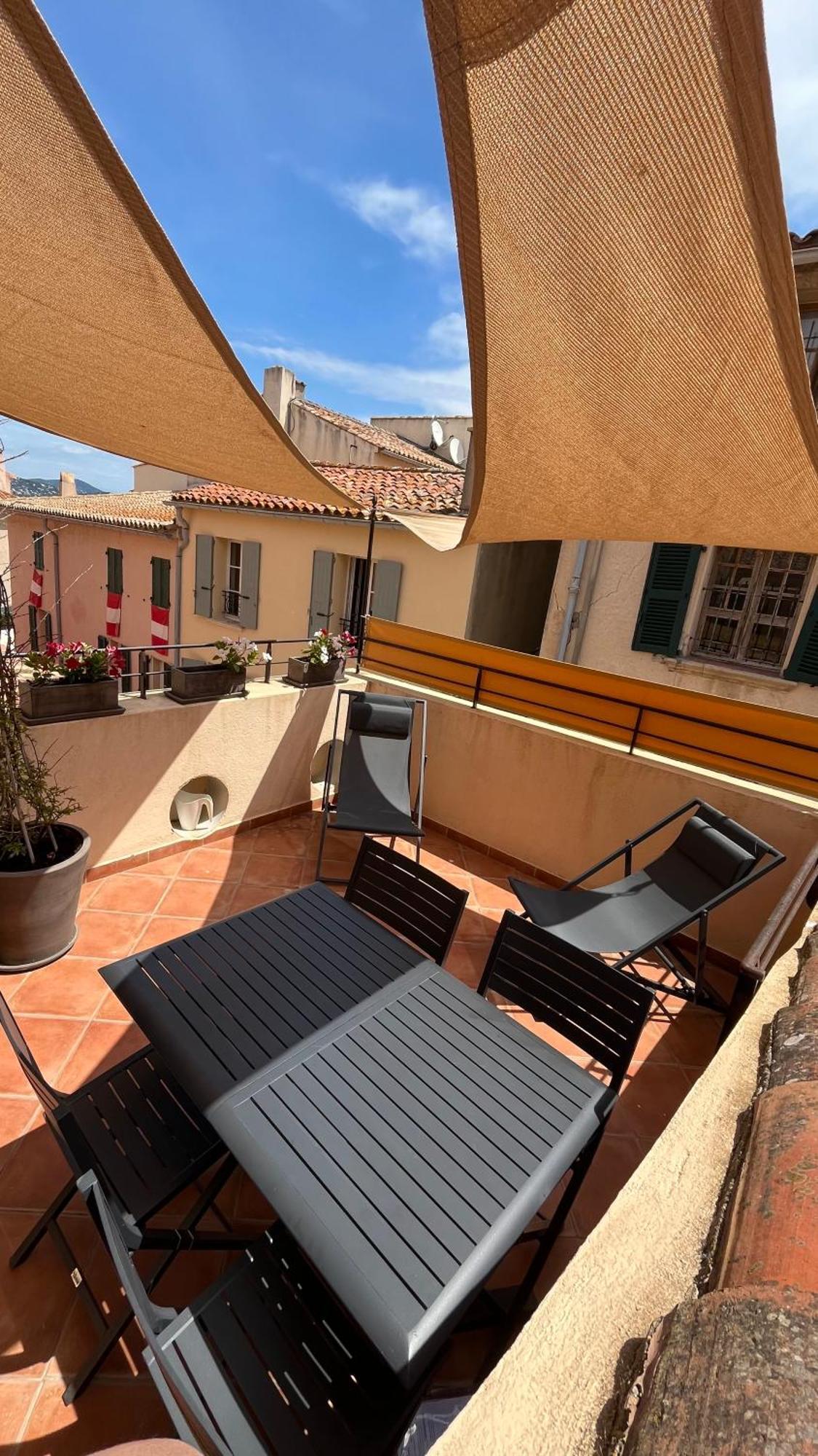 Saint-Tropez Centre - Grand Studio Avec Terrasse Экстерьер фото
